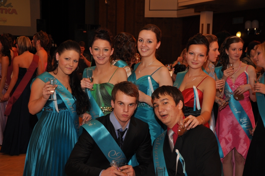 Ples 2010-11 - foto 3