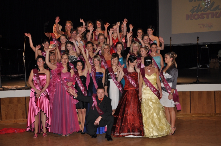 Ples 2010-11 - foto 7