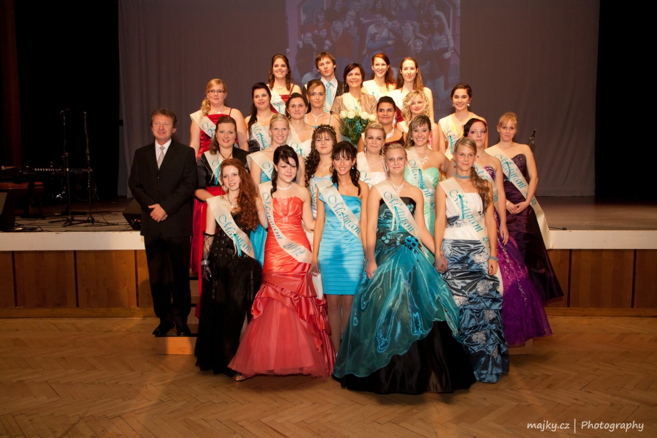 Ples 2011-12 - foto 1