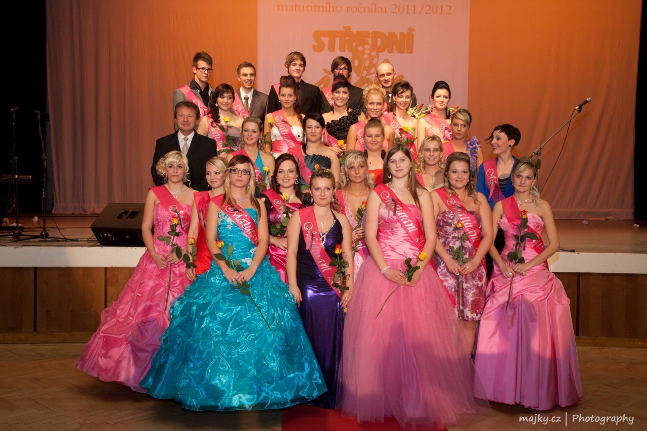 Ples 2011-12 - foto 3