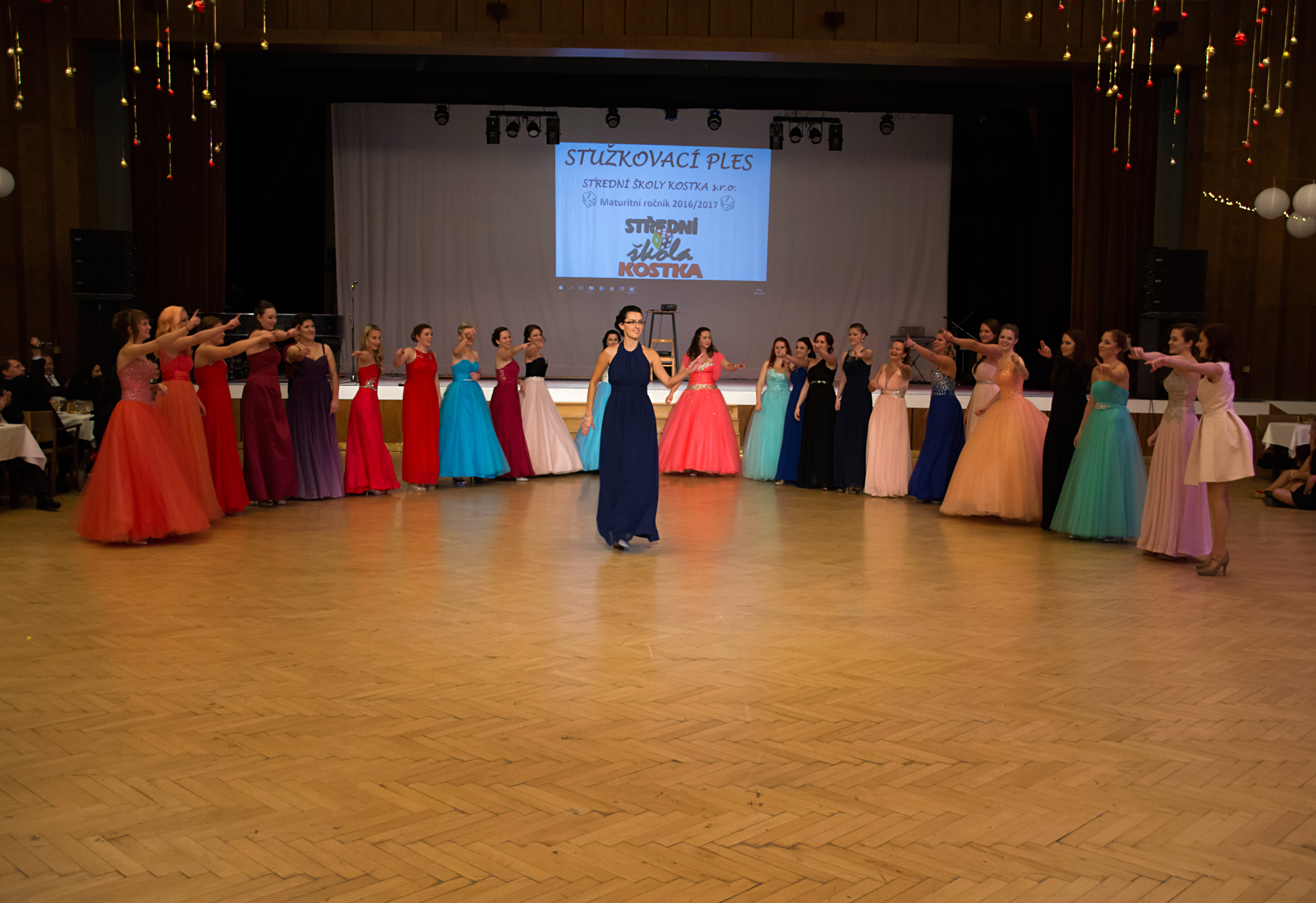 Ples 2016-17 - foto 2
