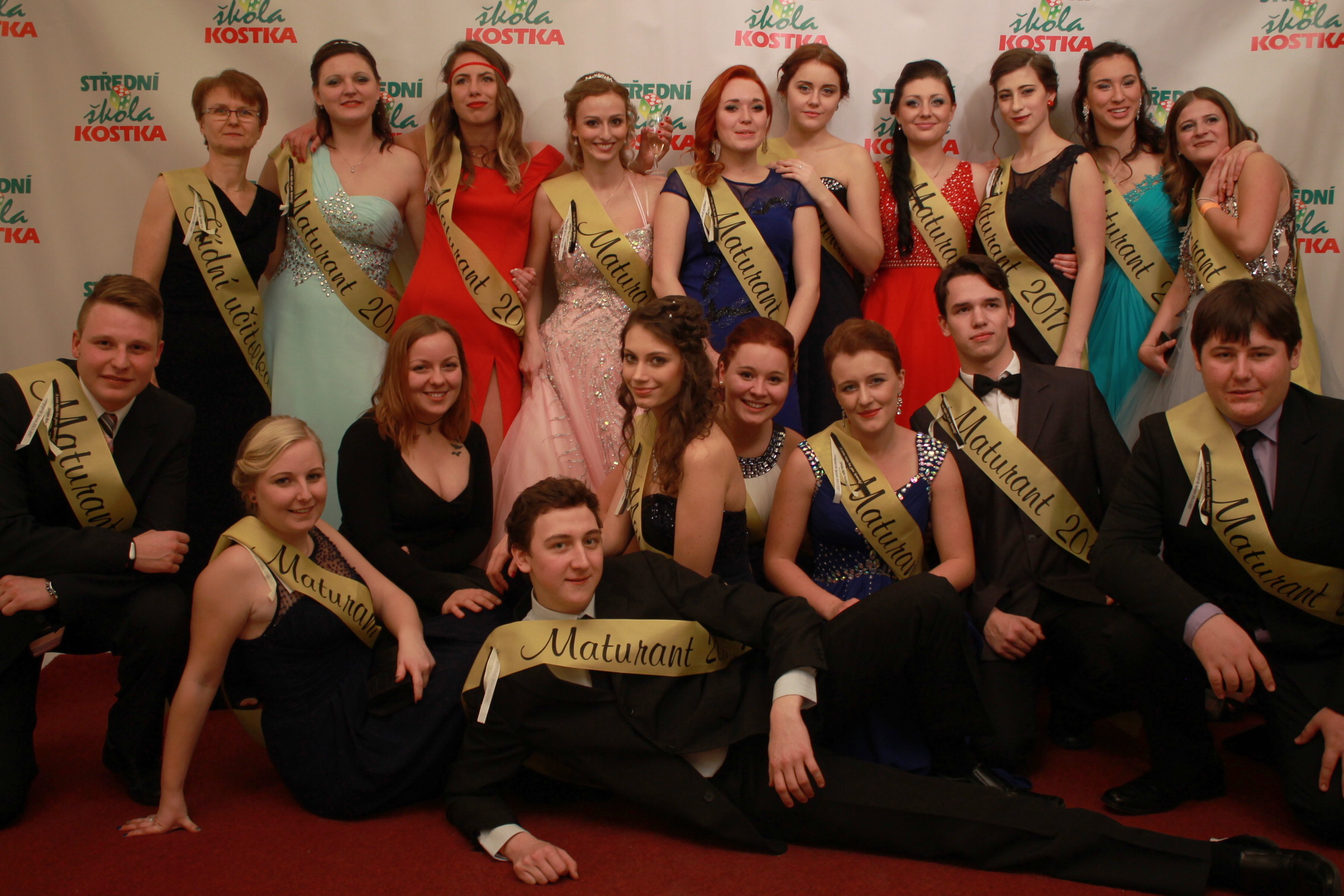 Ples 2016-17 - foto 6